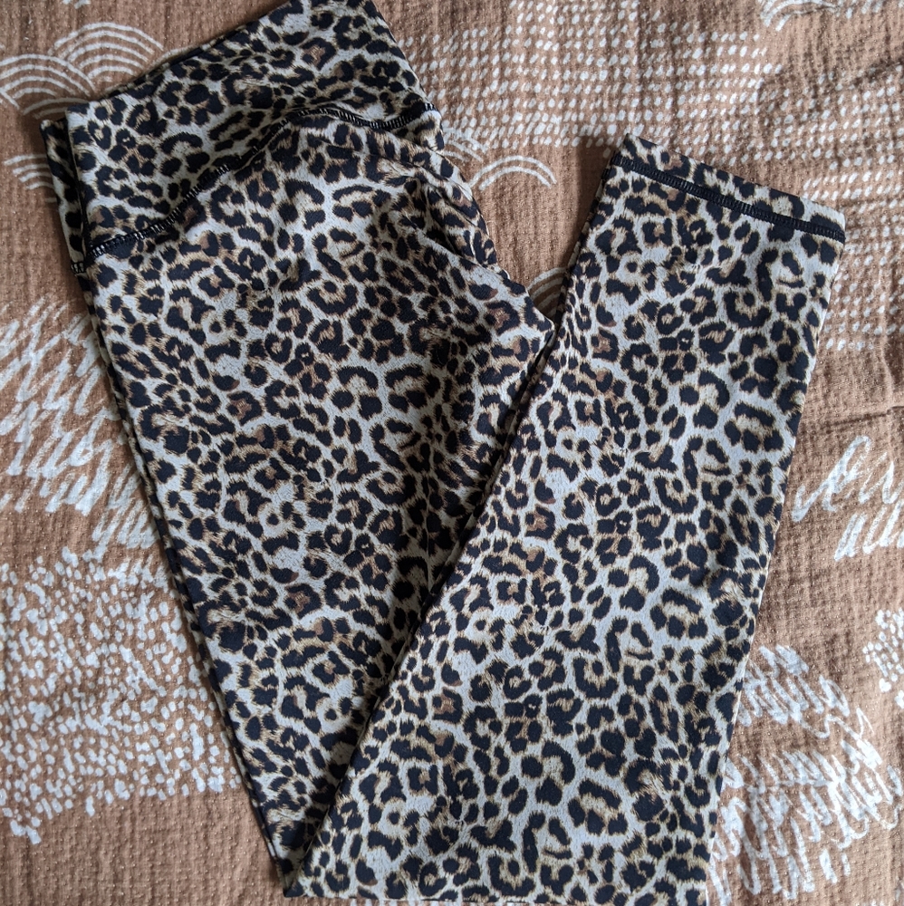 Zyia scrunchie what leggings